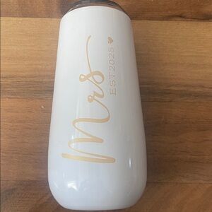 White and Gold 'Mrs' Tumbler